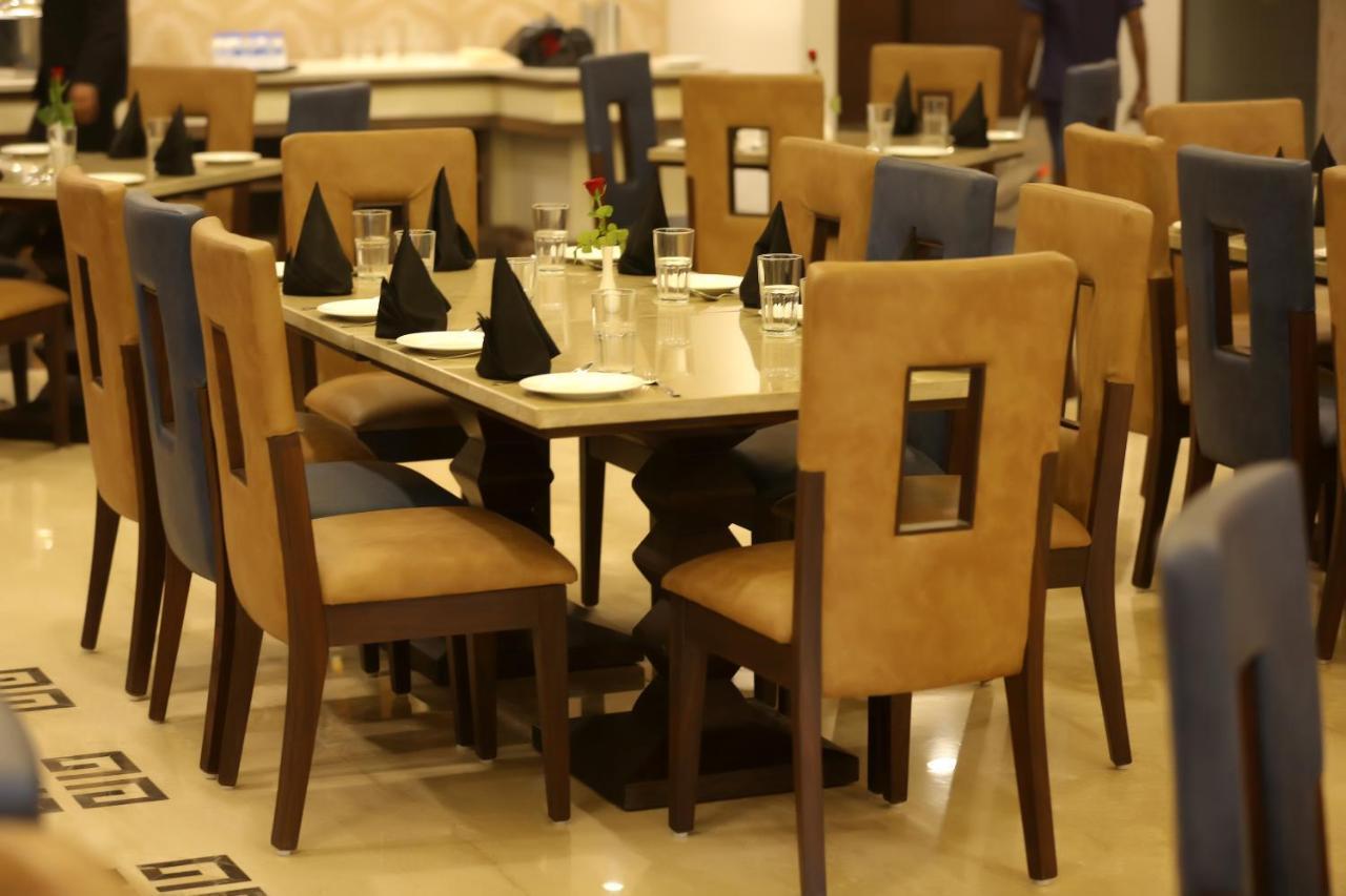 Hotel Imperia Suites Jalandhar Buitenkant foto