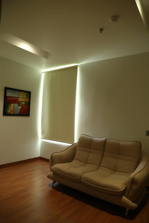 Hotel Imperia Suites Jalandhar Buitenkant foto