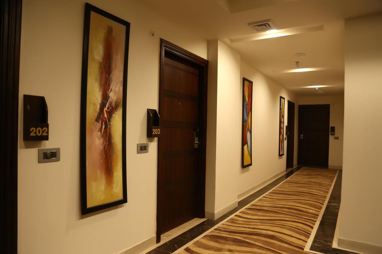 Hotel Imperia Suites Jalandhar Buitenkant foto