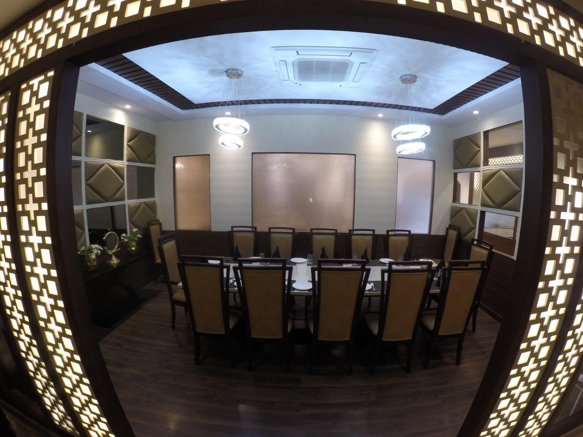 Hotel Imperia Suites Jalandhar Buitenkant foto