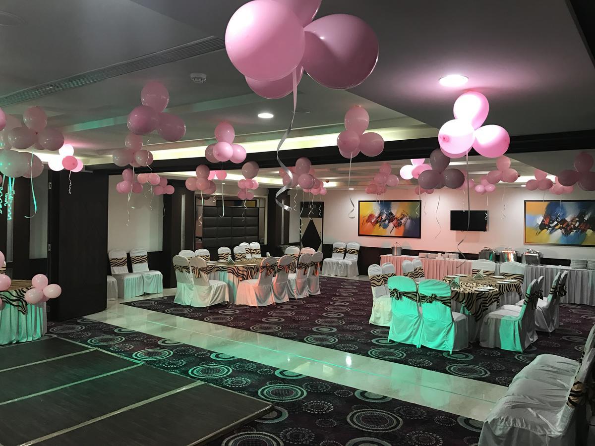 Hotel Imperia Suites Jalandhar Buitenkant foto
