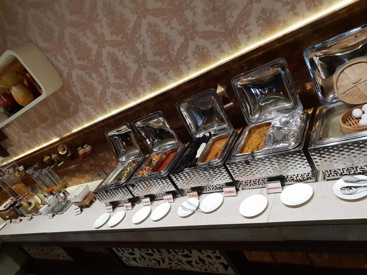 Hotel Imperia Suites Jalandhar Buitenkant foto